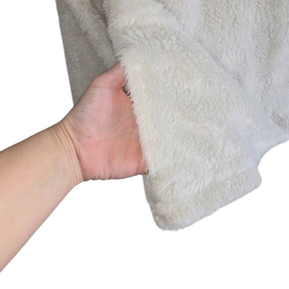 Sundance Crewneck Sweater - Picture 4 of 11